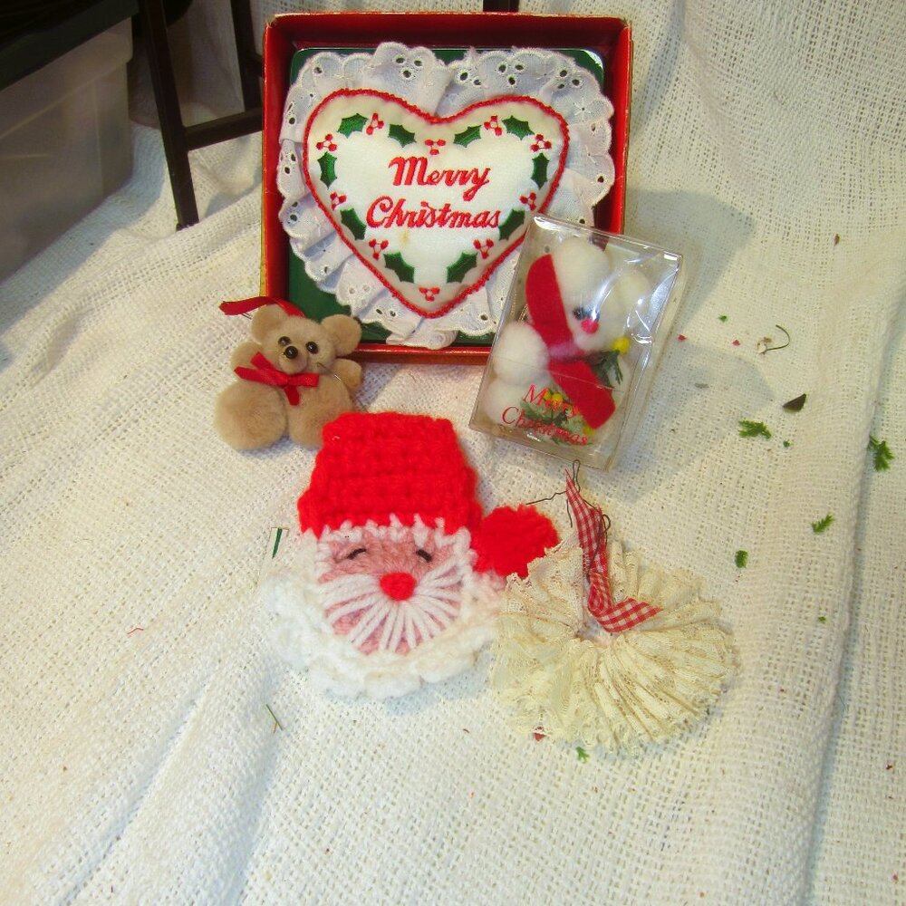 VTG SET OF 5 PLUSH SOFT ORNAMENTS, ALL VERY CUTE